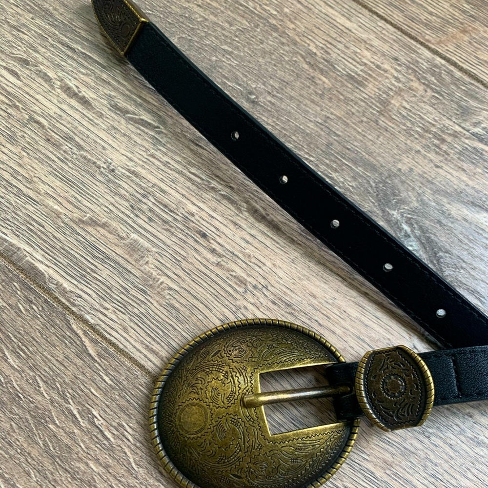 Three Birds Nest belt